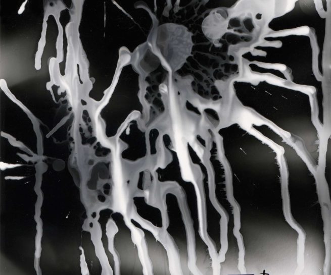 Fluidization 1 (Fluidificación 1) - Photographic paper - 12 x 12 cm. ©1985 Txema Muñoz