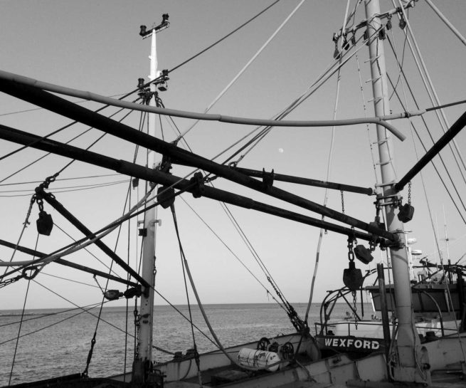 Sunset in the harbor (Atardecer en el puerto) - digital photo - 4.12 mm + 50 ISO + 1_1391 s + f_2,4 - 24 x 17,5 cm. ©2014 Txema Muñoz